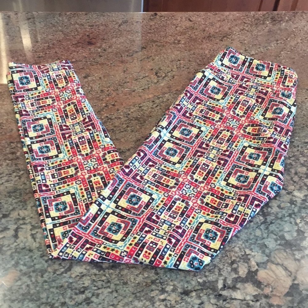 OS‎ NWOT LuLaRoe Leggings C01 1587
